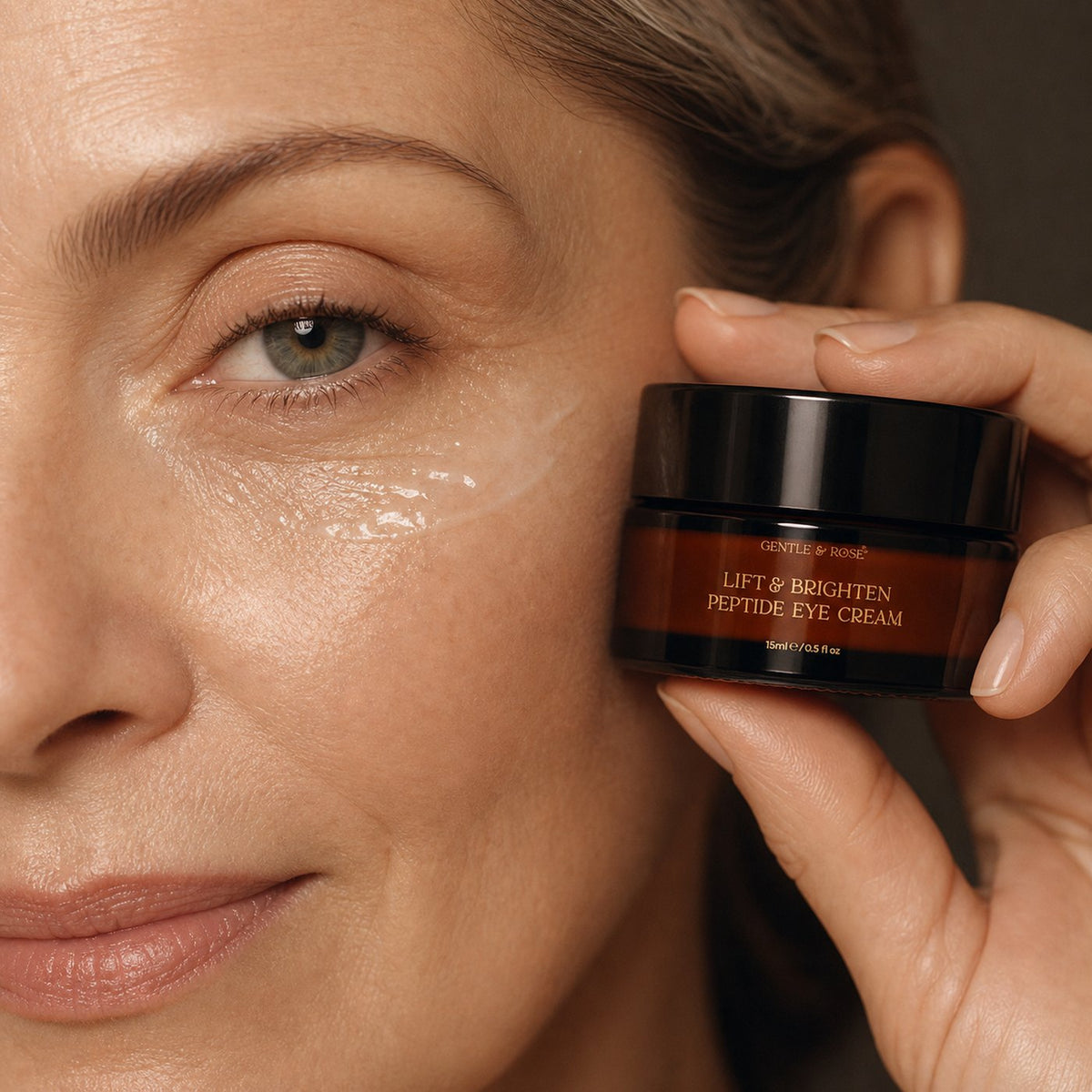 Околоочен крем с пептиди Lift & Brighten